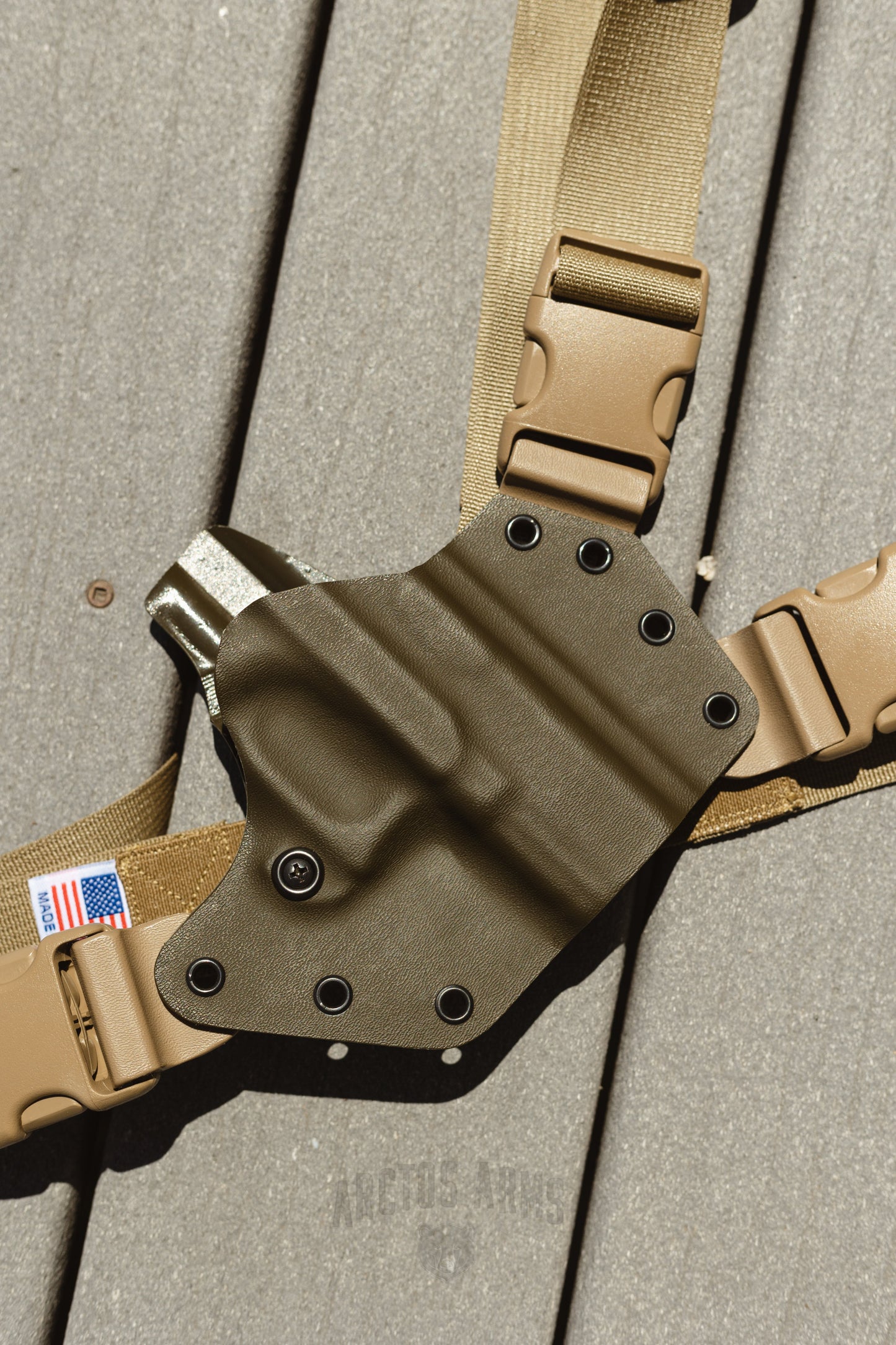The best Alaska Chest holster on the market, perfect for Fishing and hunting. pictured here in OD green, made from high quality Kydex with FDE tan Harness.